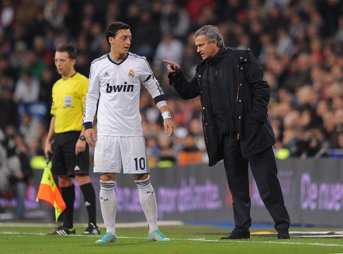 Mourinho'dan Özil'e: Onu Tottenham'ın istediğini kim söyledi