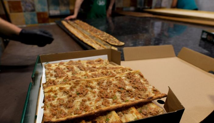 Etli ekmek Konya'nın vazgeçilmezi