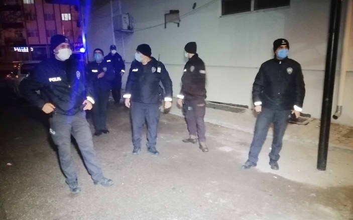 Aksaray'da mahalleliden polise sürpriz