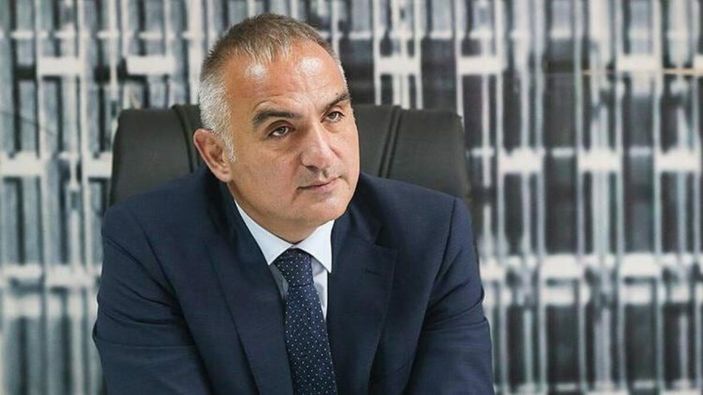 Bakan Ersoy: Turizm sezonunun nisanda başlayacağını umuyoruz