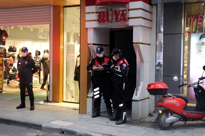 d Isparta'da kaldığı apart dairede ölü bulundu