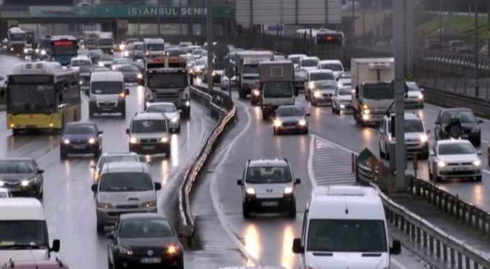 İstanbul'da trafik yoğunluğu yüzde 75'e ulaştı