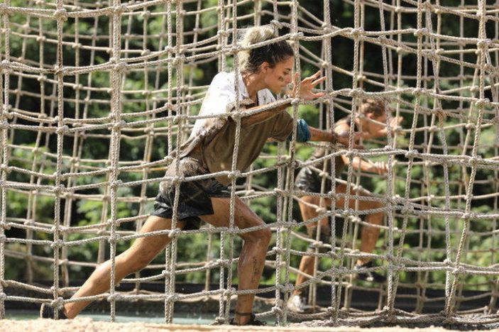 Survivor Sena kimdir? Survivor 2021 ilk elenen yarışmacı Sena Özdemir kaç yaşında, nereli?