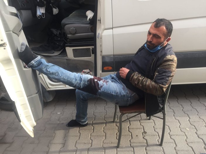 Adana'da uyurken bıçaklandı