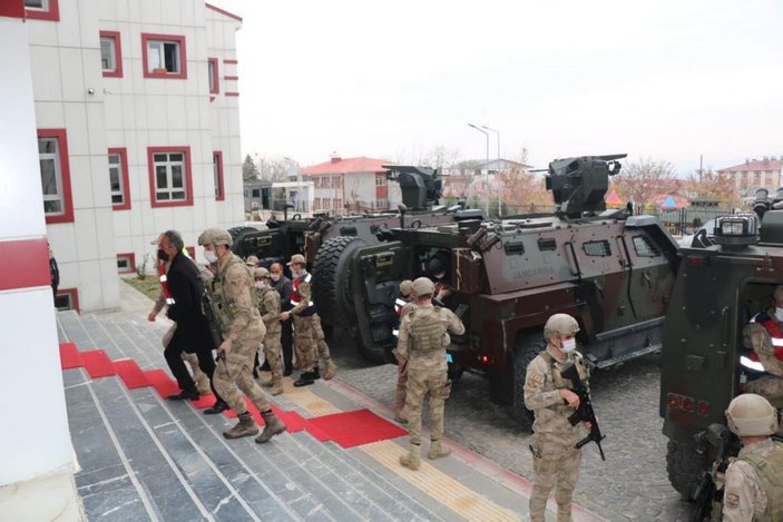 Diyarbakır'da PKK'ya yardım yapanlara operasyon: 6 tutuklama