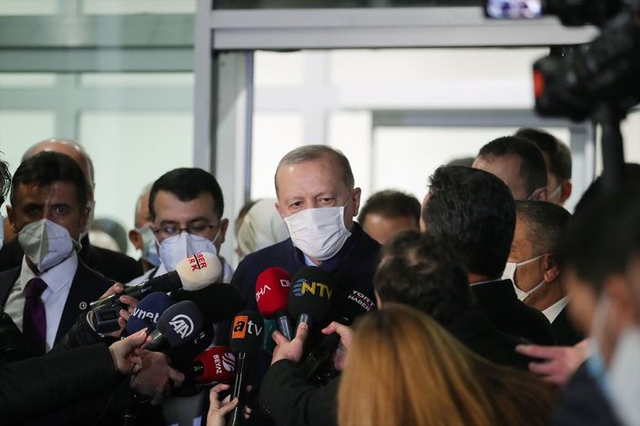 Erdoğan: Diğer siyasi parti liderlerinin de aşı yaptırmasını tavsiye ediyorum