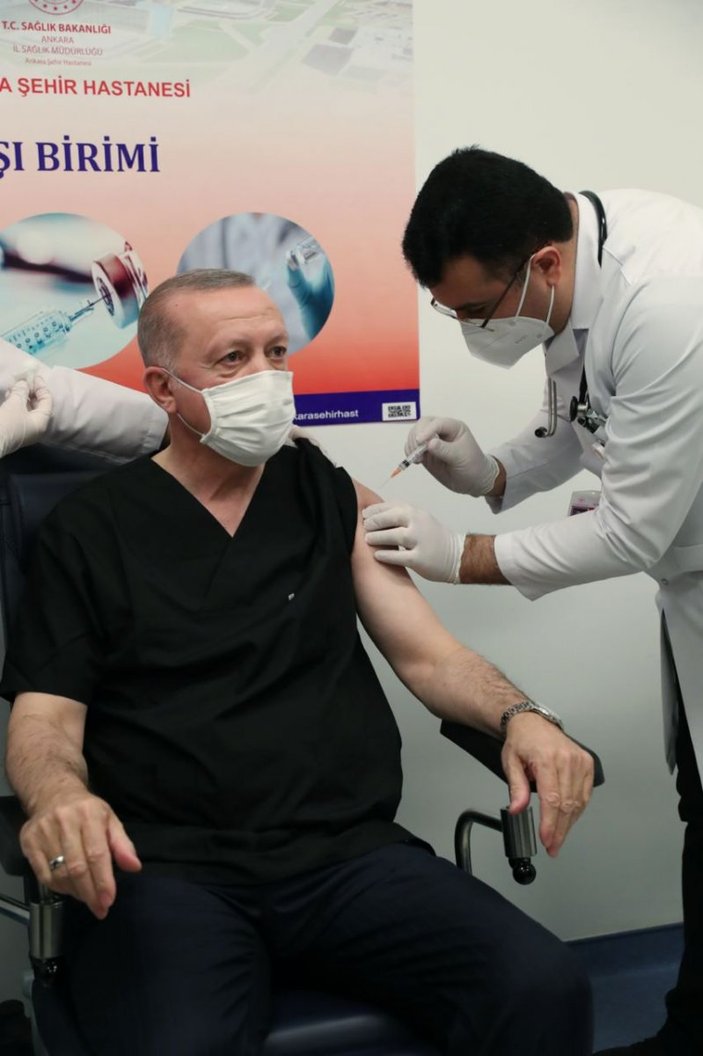 Cumhurbaşkanı Erdoğan, koronavirüs aşısı yaptırdı