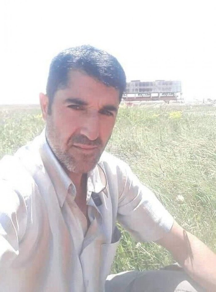 Elazığ'da şarampole yuvarlanan tırın şoförü hayatını kaybetti
