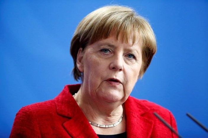Angela Merkel'in partisi CDU, yeni liderini seçecek