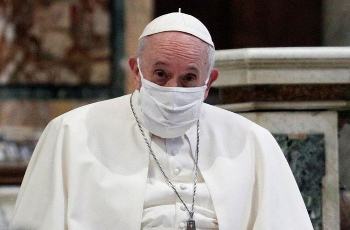 Papa, koronavirüs aşısı yaptırdı