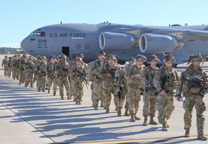 ABD, Irak ve Afganistan'daki asker sayılarını azalttı