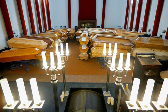 Almanya'da krematoryumlar, koronavirüsten ölenlerin cesetleriyle doldu
