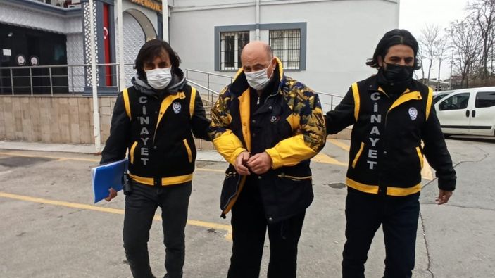 İ Bursa'da otomobildeki cinayetin nedeni, boş şişe kavgası