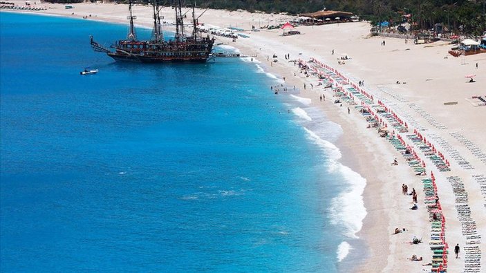 50 yaş üstü İngiliz turist yaz tatili için Türkiye'yi tercih ediyor