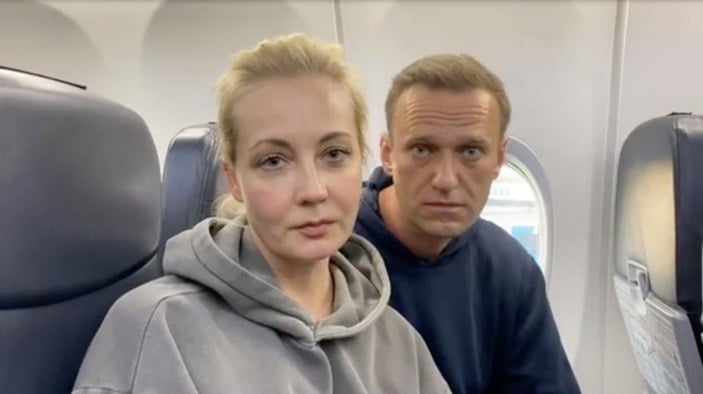 Rus muhalif lider Navalny, Moskova'ya dönüyor
