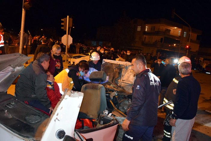 Antalya'da 3 kişinin öldüğü kaza kamerada