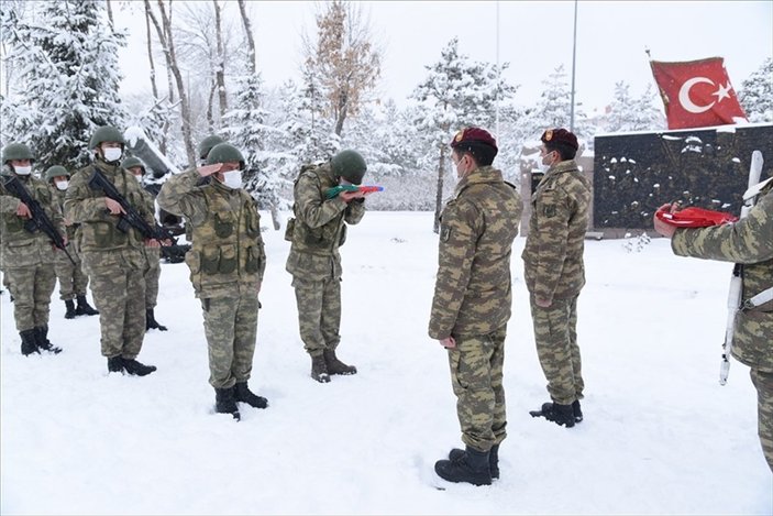 Azerbaycan askerleri 'Kış Tatbikatı' için Kars'ta