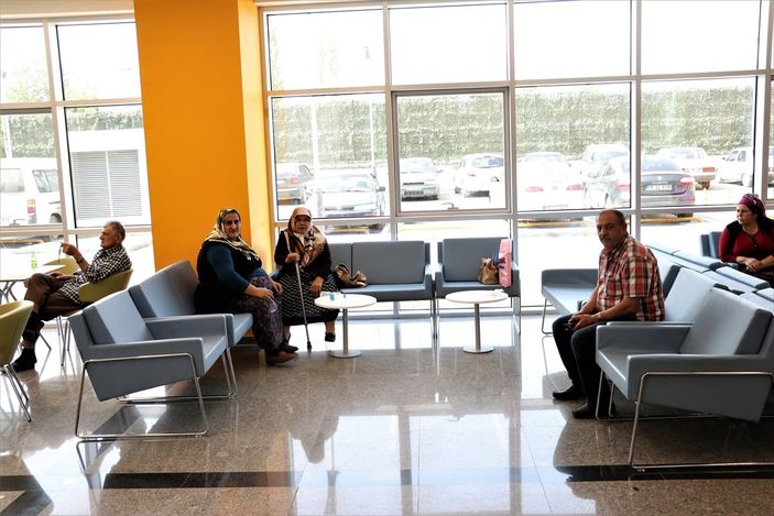 Eski Türkiye'den hastane manzaraları