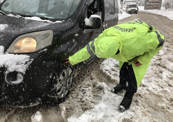 Uludağ’da kar kalınlığı 1 metreye çıktı, pistler şenlendi