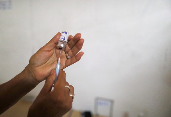 DSÖ: Düşük gelirli bir ülkeye sadece 25 doz aşı verildi