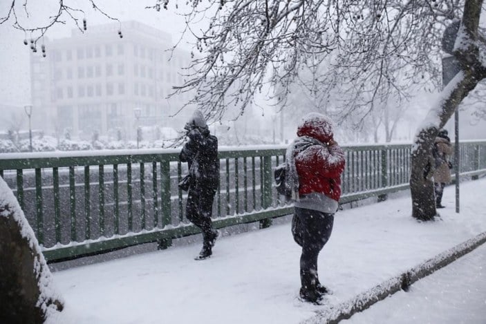 İstanbul’da kar yağışı erken saatlerde etkili oldu