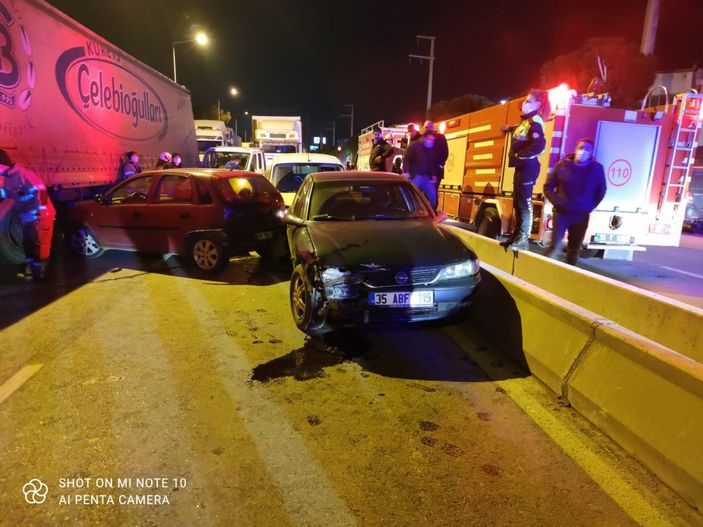 İzmir’de zincirleme kazalar peş peşe geldi: 14 araç hasar gördü
