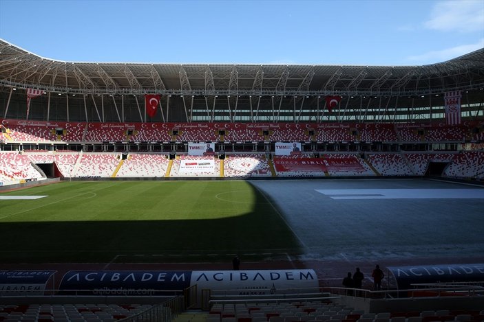 Sivasspor stadında ilginç görüntü