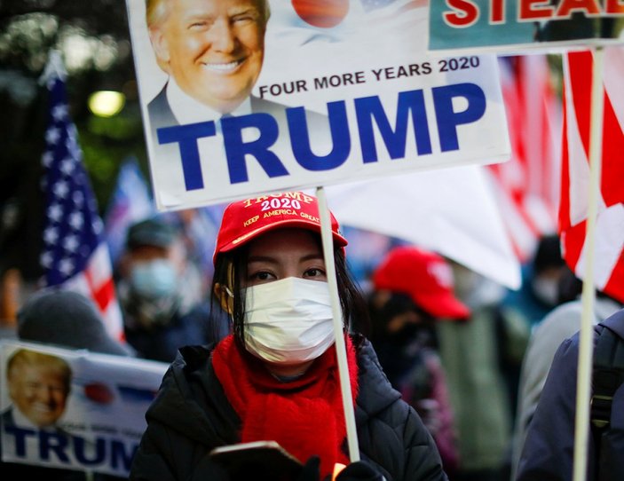 Donald Trump destekçileri, Japonya'da yürüdü