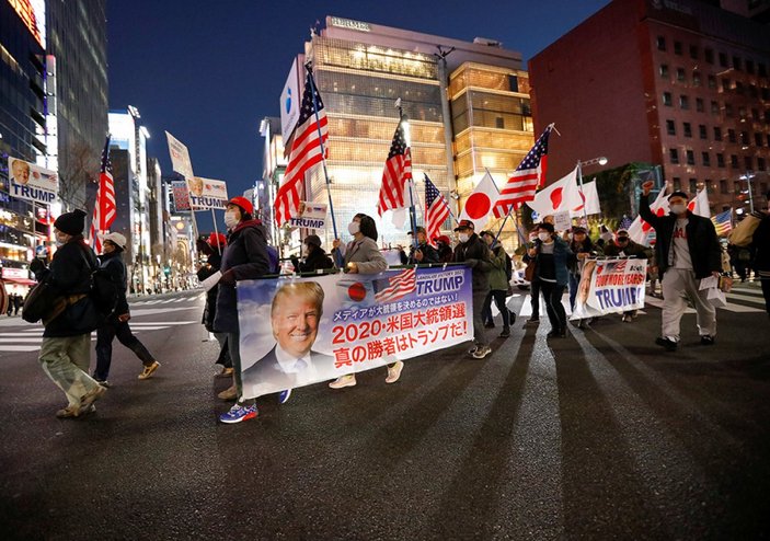 Donald Trump destekçileri, Japonya'da yürüdü