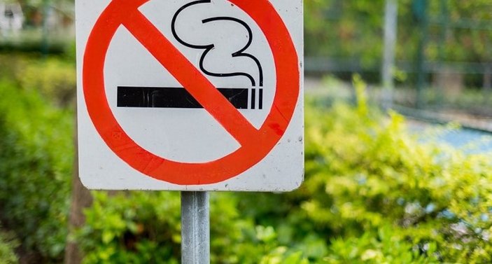 Milano’da açık alanda sigara içme yasağı getirildi