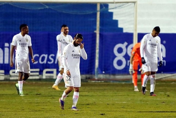 Real Madrid, Kral Kupası'nda 3. lig takımına elendi