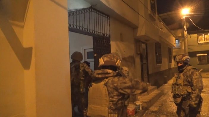 i Adana'da şafak vakti torbacı operasyonu