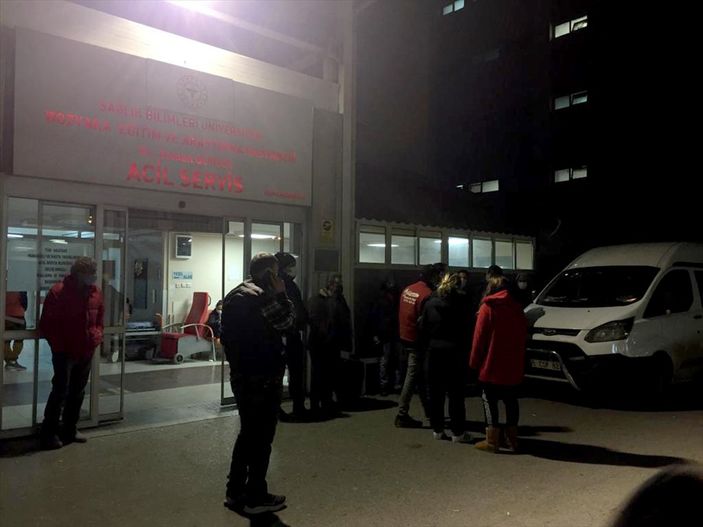 a İzmir'de üvey dedesini öldüren 15 yaşındaki zanlı yakalandı