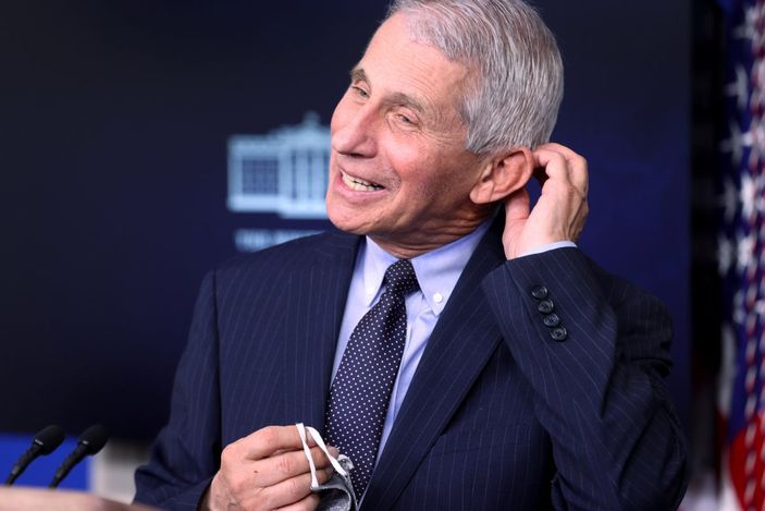 r Fauci: Sonbahar gibi normale bir nebze dönebiliriz