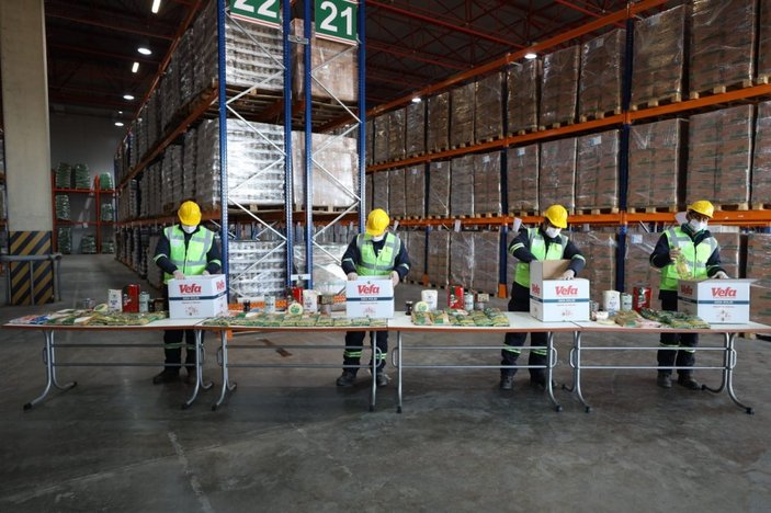 İstanbul'da 150 bin gıda kolisi hazırlandı