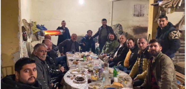 İYİ Partili Aytekin Kaya, kısıtlama saatlerinde doğum günü partisi yaptı