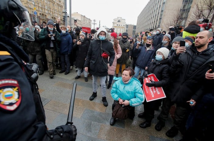 Rusya'nın doğu kentlerinde ‘Aleksey Navalnıy’ protestoları başladı