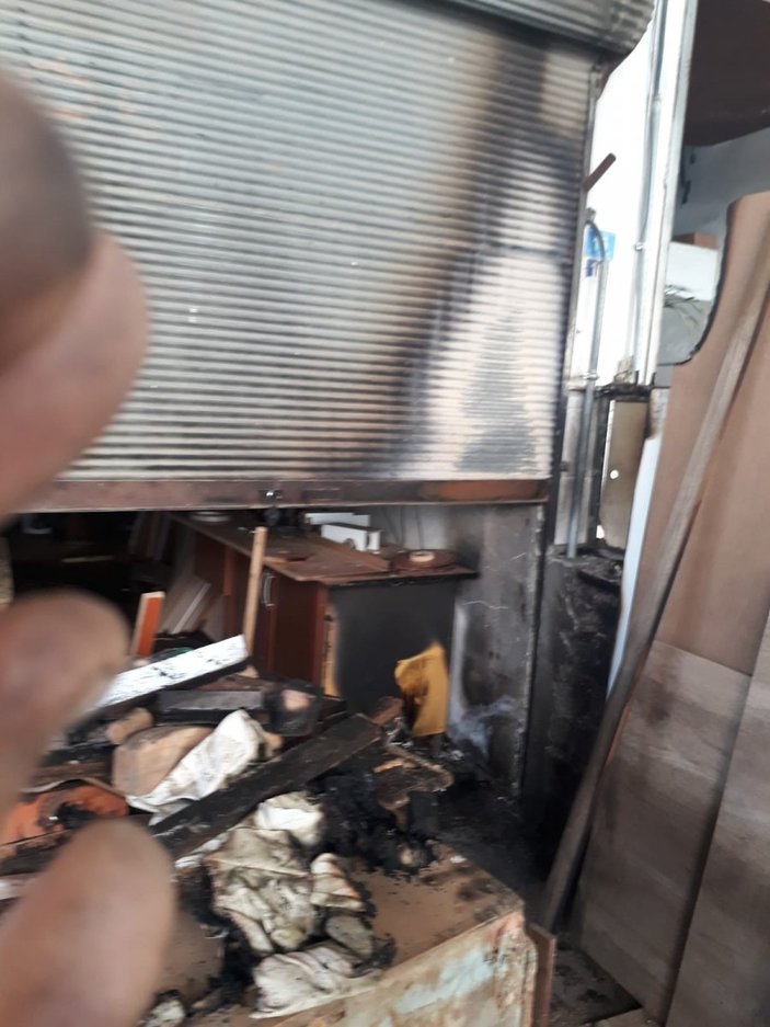 Antalya'da husumetlisinin dükkanını, benzinle yaktı
