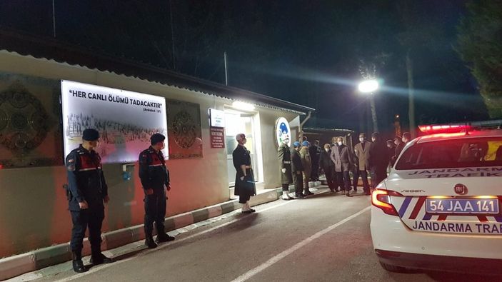 İ Hakkari'de şehit düşen Gedik’in naaşı Sakarya’ya getirildi