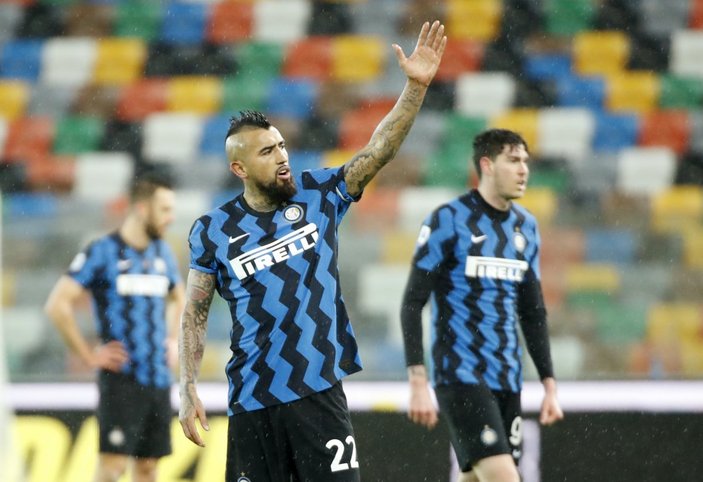 Serie A'da lider Milan, Atalanta'dan fark yedi