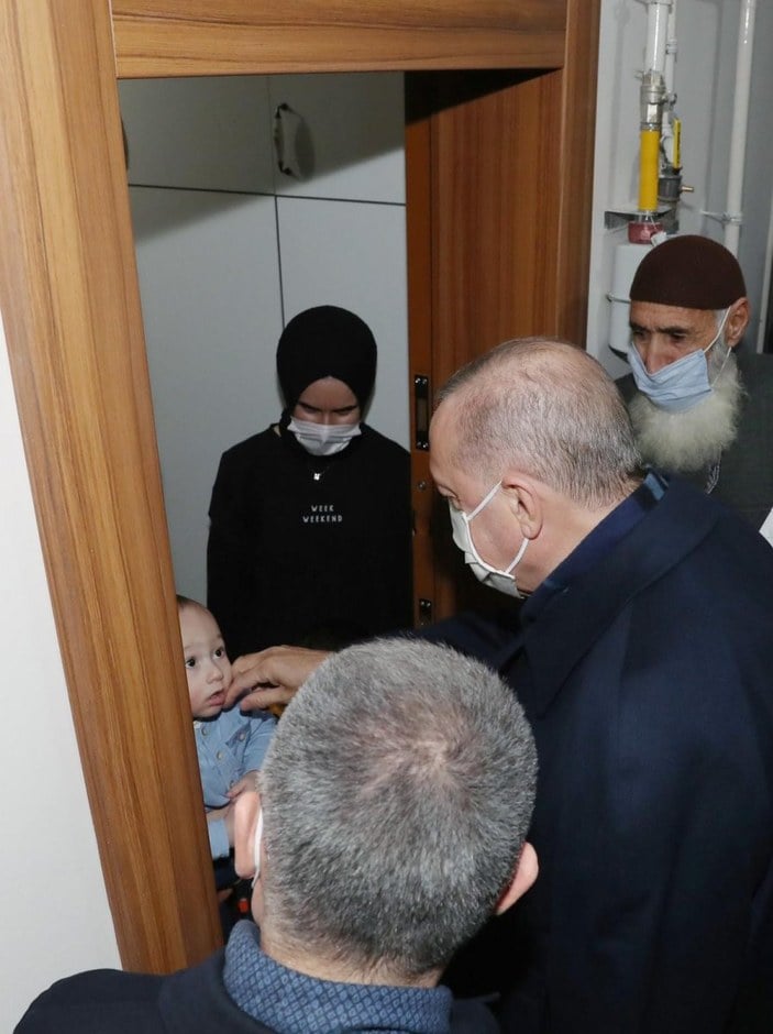 Cumhurbaşkanı Erdoğan'dan Elazığ'da ev ziyareti