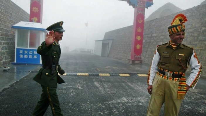 Çin ve Hint askerleri arasında Sikkim'de çatışma çıktı