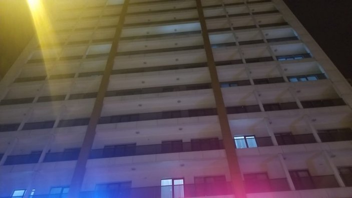 Esenyurt'ta 17 yaşındaki genç kız otelin 8'inci katından düşerek öldü