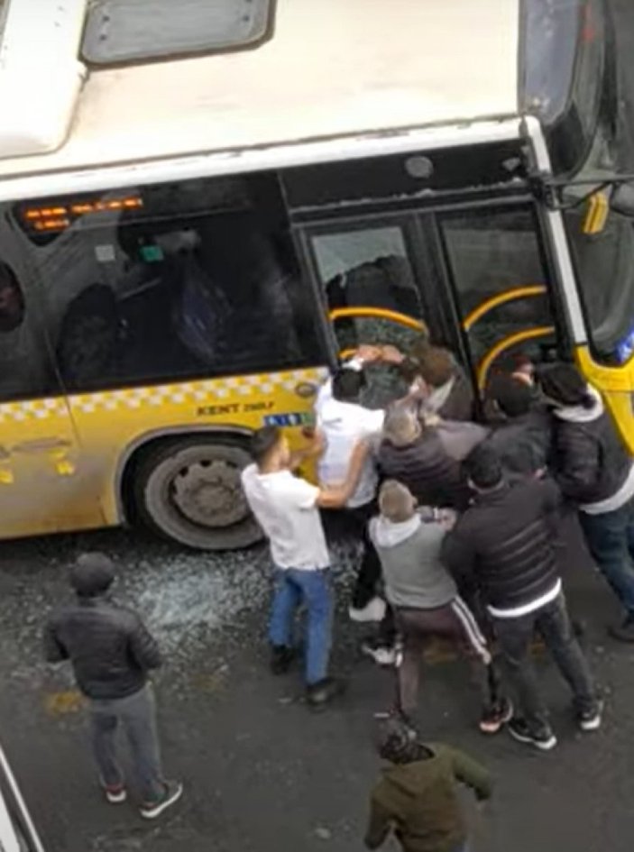 İstanbul’da otobüs şoförünü darbeden 3 maganda tutuklandı