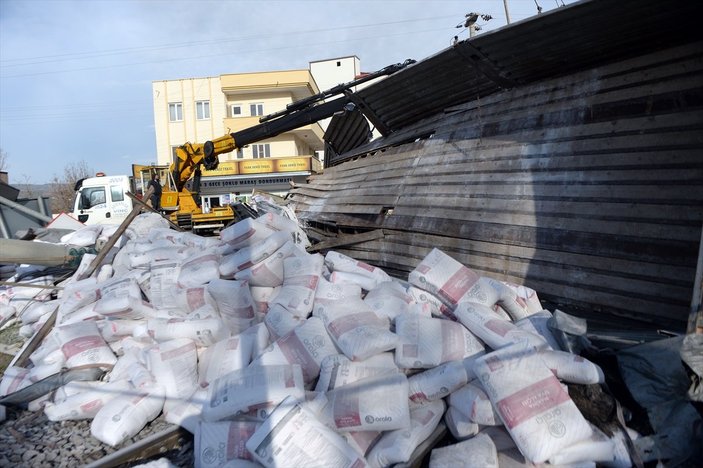 Kahramanmaraş'ta tren ile tırın çarpışma anı