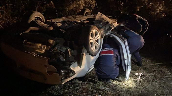 Karabük’te ehliyetsiz sürücünün otomobili takla attı