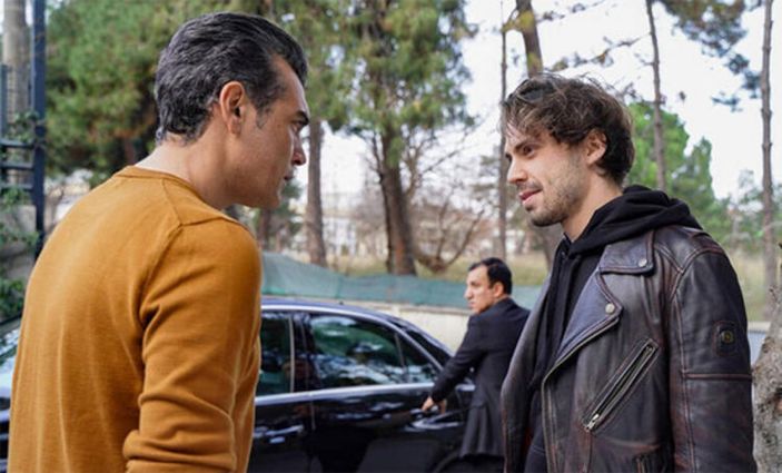 Sadakatsiz dizisinde kim düştü? Sadakatsiz'de inşaattan düşen Selçuk mu, Volkan mı?