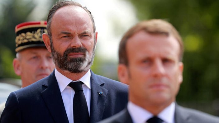 Fransa'da Emmanuel Macron'a güven geriledi