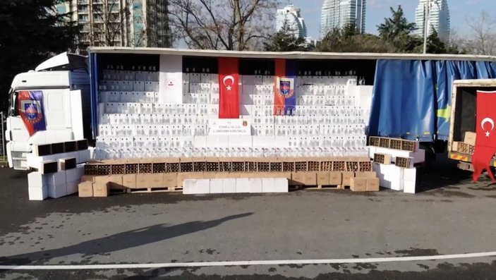 İstanbul’da tırın içerisinde 10 bin litre sahte içki ele geçirildi