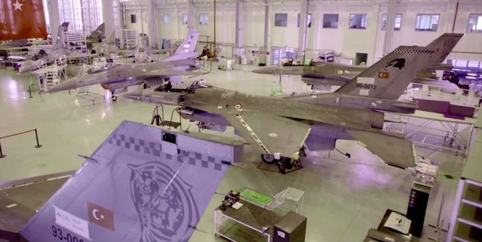 Türk F-16'larının yapısal ömrü 12 bin saate çıkarılıyor